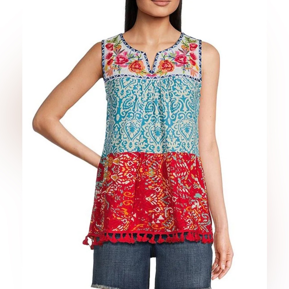 NWT Calessa Size XL Embroidered Patchwork Peasant Split V-Neck Sleeveless Blouse